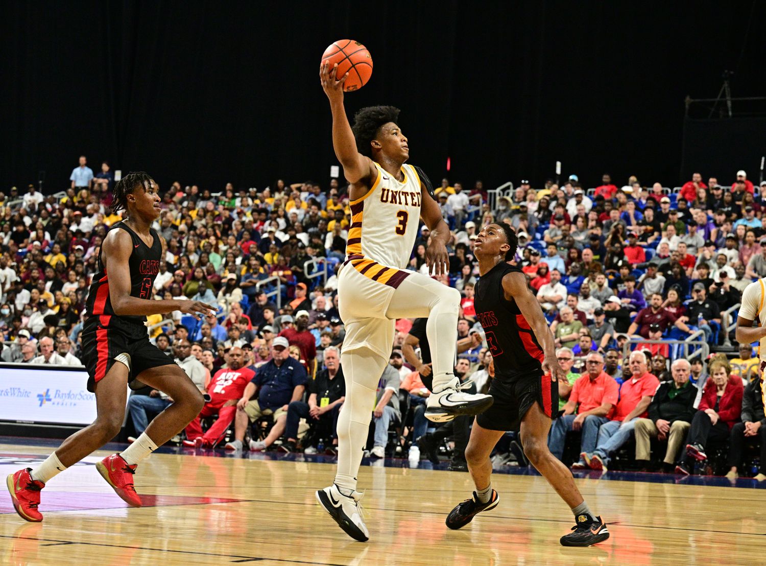 Lake Highlands Beaumont United Texas boys basketball 6A UIL state championship 031123 Tom Dendy 22